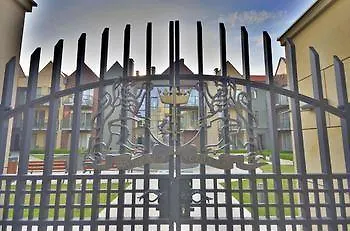 Irs Royal Apartments Apartamenty Irs Kwartal Kamienic غدانسك